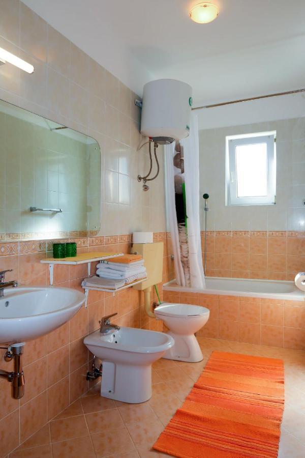 Apartment Hoba By Interhome Banjol Екстериор снимка